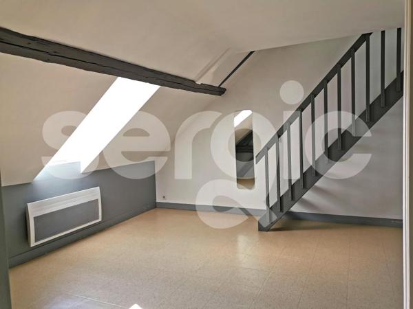 Location 2 Pieces 18 80000 Amiens 25 0156 01 0009
