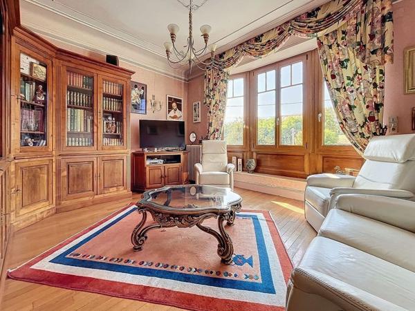 Maison  8 pièce(s) 201 m2 Lamarche sur Saône