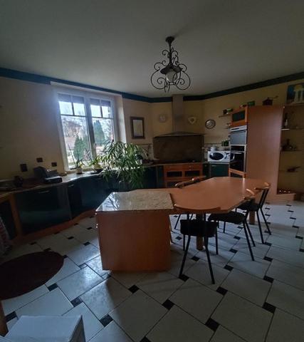 Maison  8 pièce(s) 201 m2 Lamarche sur Saône