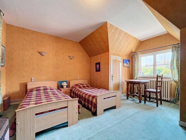 Maison  8 pièce(s) 201 m2 Lamarche sur Saône