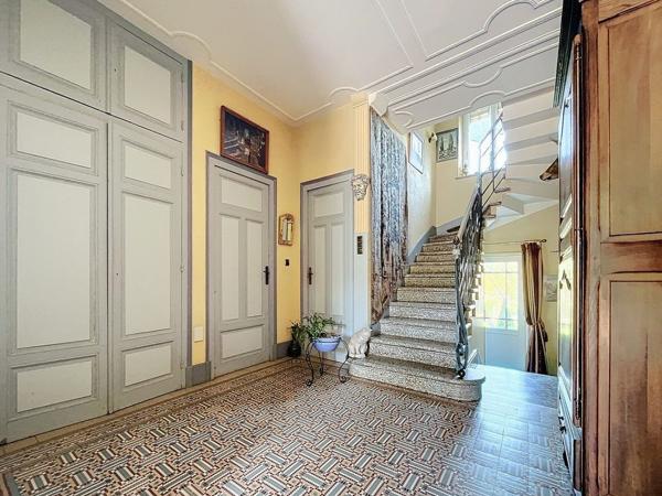 Maison  8 pièce(s) 201 m2 Lamarche sur Saône