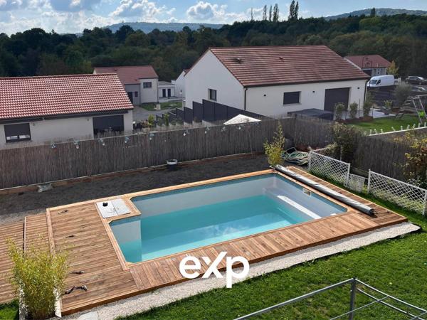 Maison contemporaine avec piscine et terrasse plein sud – Woippy Village