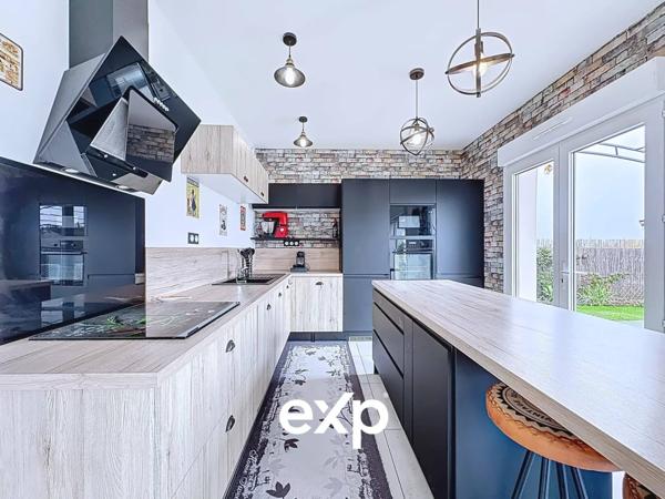 Maison contemporaine avec piscine et terrasse plein sud – Woippy Village