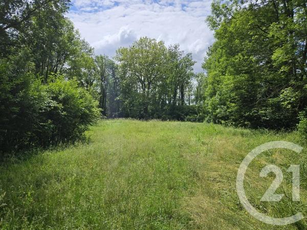 Terrain à vendre  1839 m 2   ST SORLIN EN BUGEY  - 01