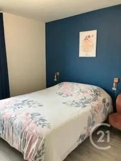 Appartement F3 à vendre  3 pièces - 58 m 2   AURILLAC  - 15