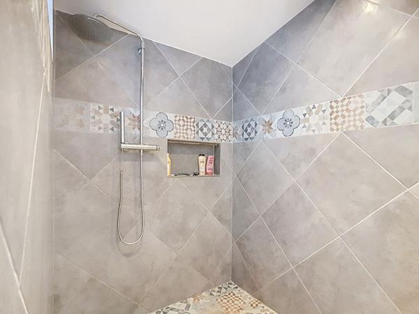 ENSEMBLE IMMOBILIER 16 LOGEMENTS