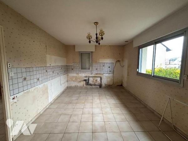 NOUVEAUTE ! Etude Trente-Cinq Notaires

Venez découvrir cette maison individuelle T6 (142m²) ...