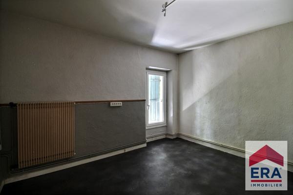 Immeuble de rapport à Orange 252m² - Local commercial et appartement!