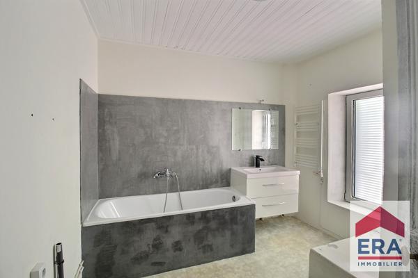Immeuble de rapport à Orange 252m² - Local commercial et appartement!