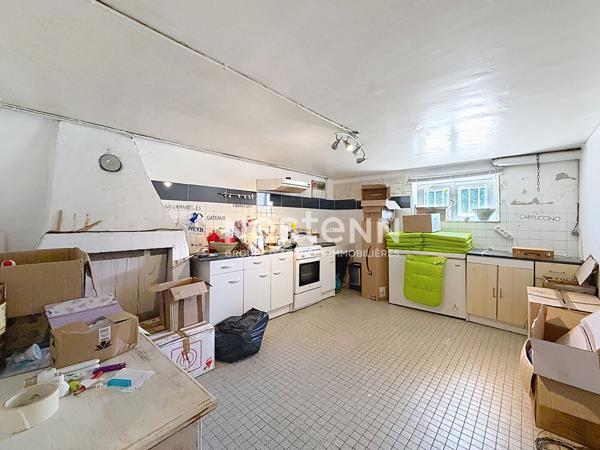Maison spacieuse à vendre au coeur de Plouray avec terrain constructible
