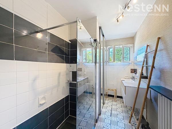 Maison spacieuse à vendre au coeur de Plouray avec terrain constructible