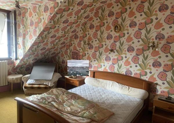 Immeuble à usage professionnel et habitation