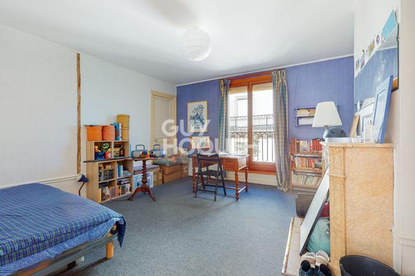 APPARTEMENT A RENOVER - 8 PIECES (231 m²) + BALCON (23 m²) - PARIS 9 CADET