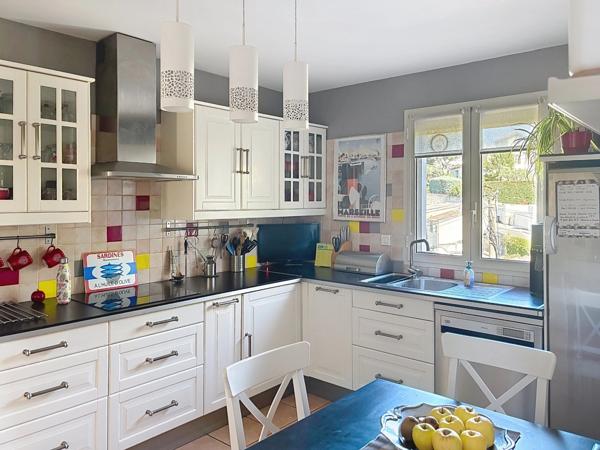 13012 Marseille à Montolivet – Maison surélevée sur garage, avec 3 chambres, terrasse plein Sud et DPE B