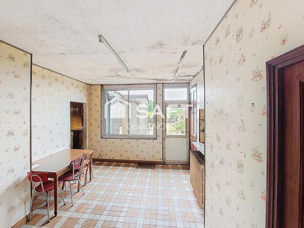 immeuble ou grande maison avec très jolie extérieur