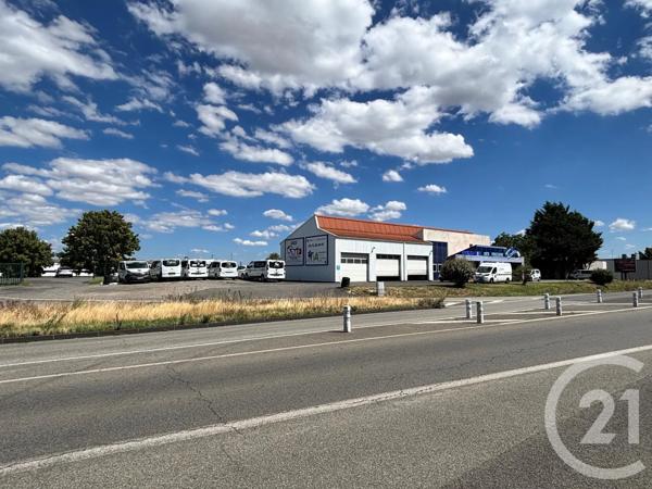 Maison à vendre  7 pièces - 160 m 2   RIOM  - 63