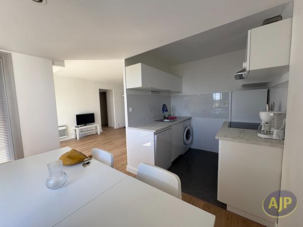 Appartement à louer Merignac : 3 pièces, 66m² avec 2 chambre(s) à 1 200€ - AJP Immobilier Bordeaux Saint-Augustin