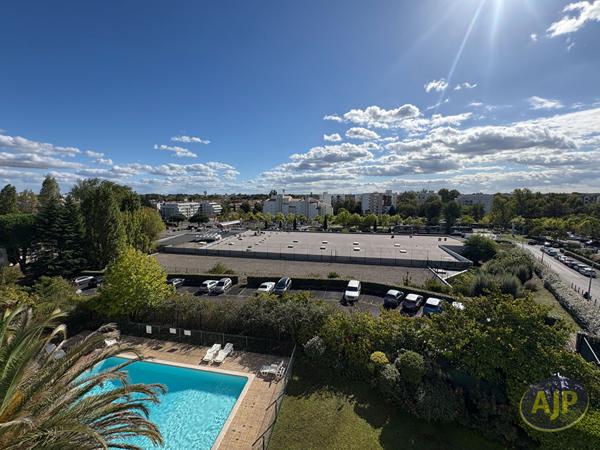 Appartement à louer Merignac : 3 pièces, 66m² avec 2 chambre(s) à 1 200€ - AJP Immobilier Bordeaux Saint-Augustin