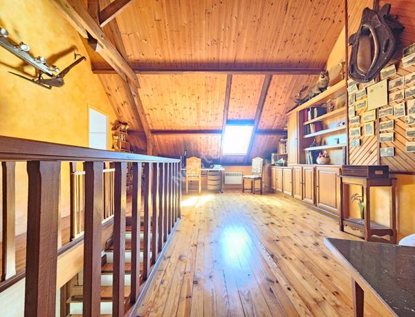 Maison avec vie de plain-pied, sous-sol total et possibilité 3 chambres à Longuesse