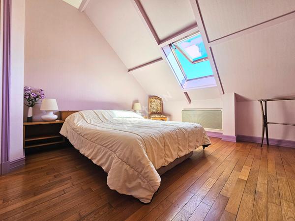 Maison avec vie de plain-pied, sous-sol total et possibilité 3 chambres à Longuesse