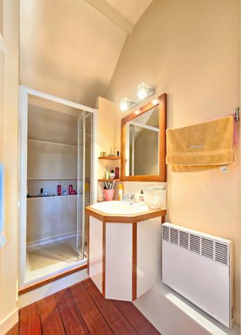 Maison avec vie de plain-pied, sous-sol total et possibilité 3 chambres à Longuesse