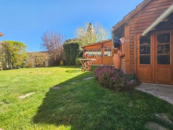 Maison avec vie de plain-pied, sous-sol total et possibilité 3 chambres à Longuesse