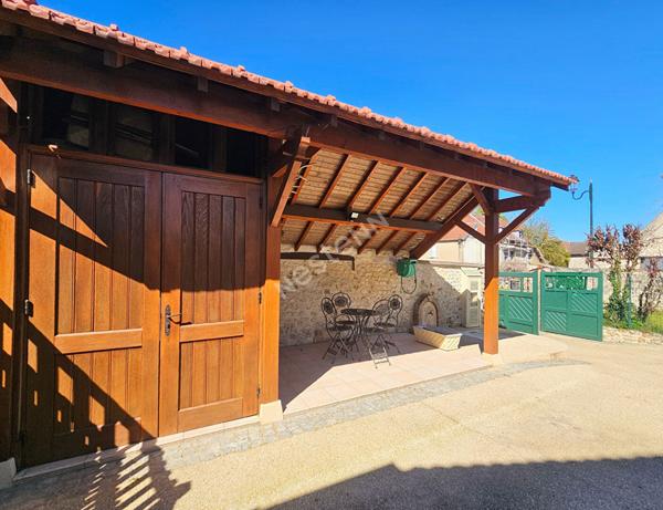 Maison avec vie de plain-pied, sous-sol total et possibilité 3 chambres à Longuesse