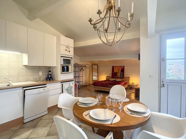 La Livinière (34210) Maison 264 m2, piscine sur un terrain de 2400 m2