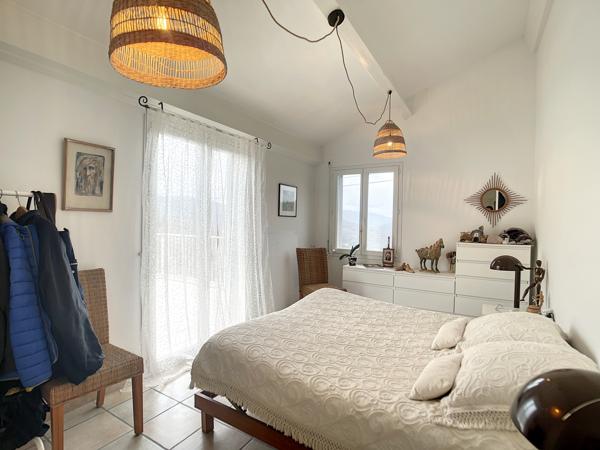 La Livinière (34210) Maison 264 m2, piscine sur un terrain de 2400 m2