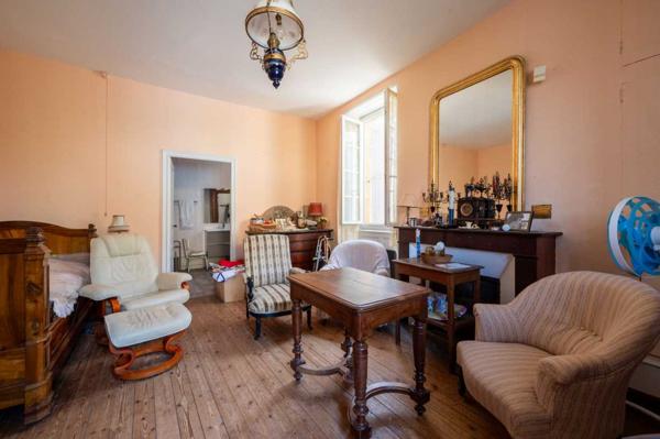 Maison ancienne - Gourdon Payrac – Élégante maison bourgeoise en pierre de 258 m² avec 6 chambres, grange et jardin privé en cour intérieure