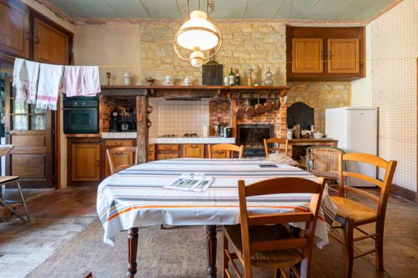 Maison ancienne - Gourdon Payrac – Élégante maison bourgeoise en pierre de 258 m² avec 6 chambres, grange et jardin privé en cour intérieure