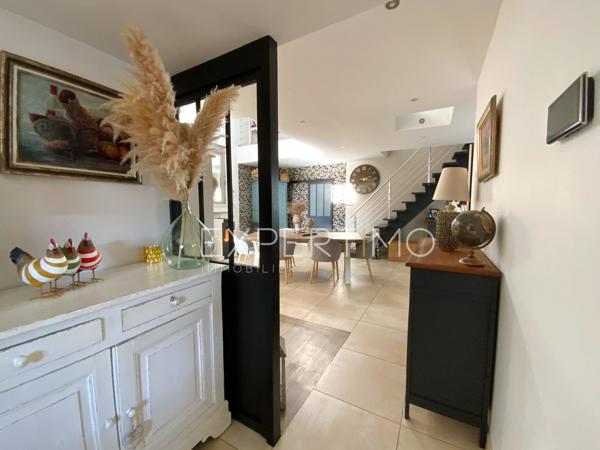 Talmont-Saint-Hilaire (85440) Maison de ville T9 de 264 m² en plein coeur du Centre Ville de Talmont-Saint-Hilaire