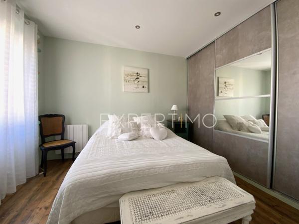 Talmont-Saint-Hilaire (85440) Maison de ville T9 de 264 m² en plein coeur du Centre Ville de Talmont-Saint-Hilaire