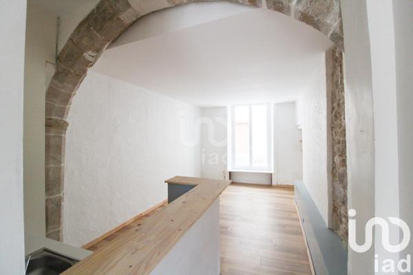 Studio 1 pièce de 30 m² à Saint-Affrique (12400)