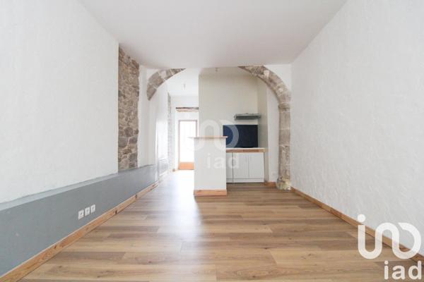Studio 1 pièce de 30 m² à Saint-Affrique (12400)