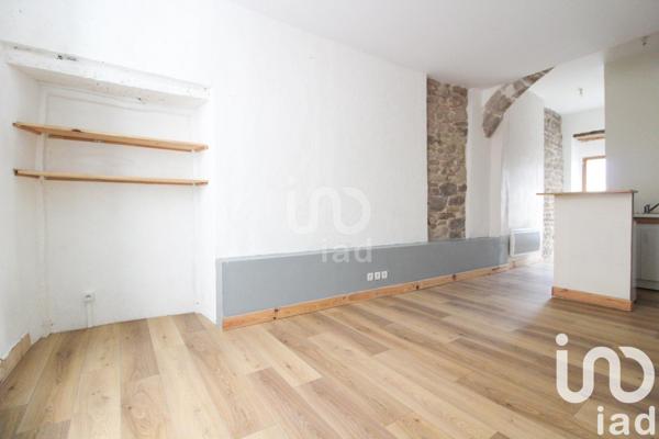 Studio 1 pièce de 30 m² à Saint-Affrique (12400)