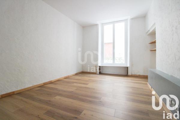 Studio 1 pièce de 30 m² à Saint-Affrique (12400)