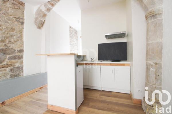 Studio 1 pièce de 30 m² à Saint-Affrique (12400)