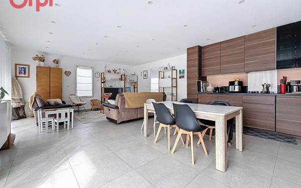 Appartement à vendre    5 pièces • 128 m2 La Seyne-sur-Mer