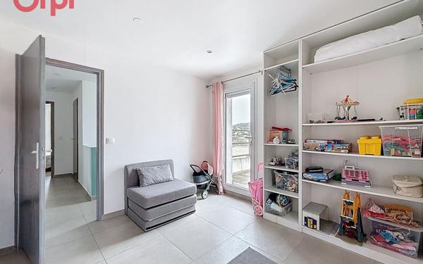 Appartement à vendre    5 pièces • 128 m2 La Seyne-sur-Mer