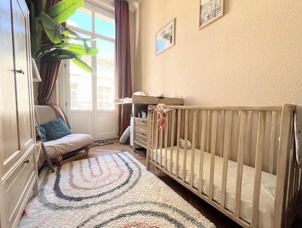 Appartement 400 000 € Bordeaux 3 p 68 m² DPE E