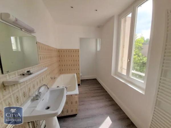 Appartement à louer 2 pièces 55.51m²