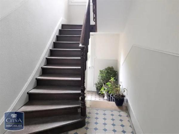 Appartement à louer 2 pièces 55.51m²
