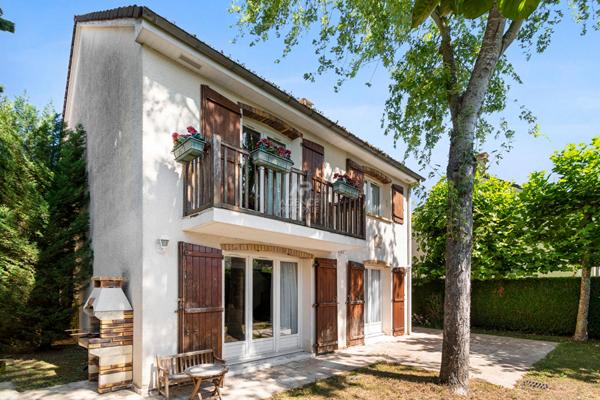 Maison Fourqueux 7 pièce(s) €880 000 ** - Référence 17707