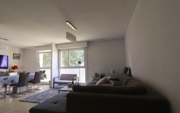 Appartement à vendre    5 pièces • 77 m2 Colmar