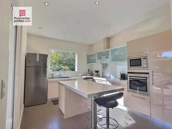 Belle Villa Draguignan 6 pièce(s) 169 m2