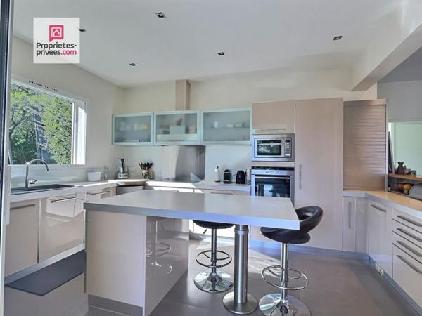 Belle Villa Draguignan 6 pièce(s) 169 m2