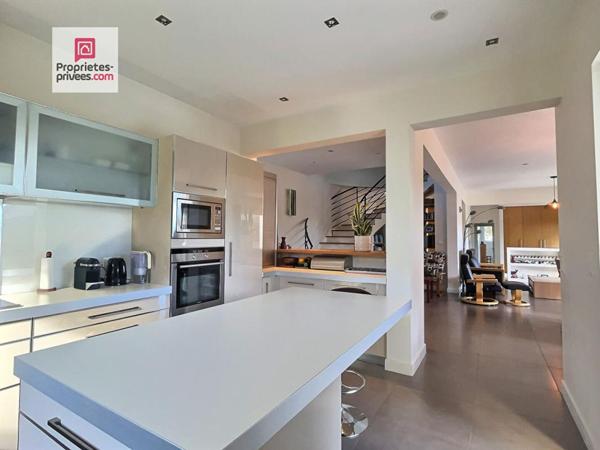 Belle Villa Draguignan 6 pièce(s) 169 m2