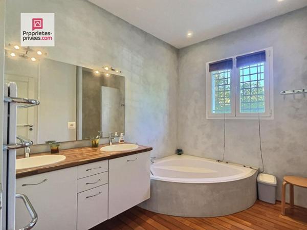 Belle Villa Draguignan 6 pièce(s) 169 m2