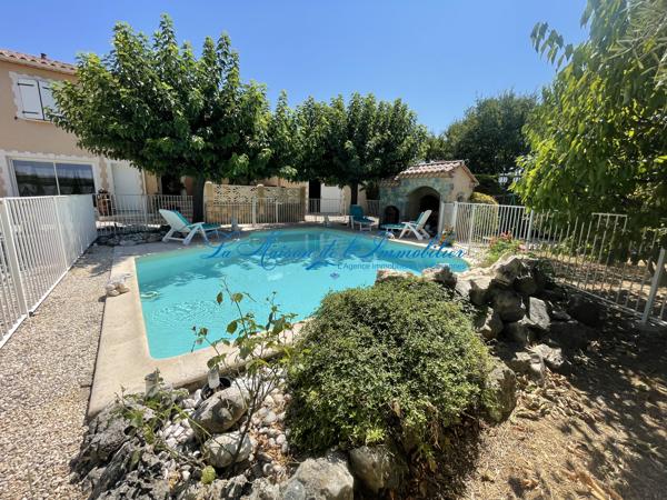 SAINT CHRISTOL LES ALES, en fond d'impasse, charmante villa de tpe F66 de 148 m² hab avec piscine et garage de